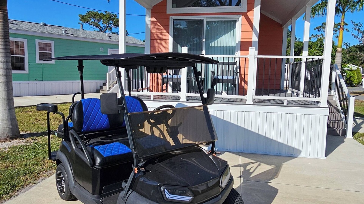 Kissimmee Resort | SPACIOUS 1 BEDROOM LOFT GOLF CART IN DISNEY AREA 5 STAR RATED MILL CREEK RESORT