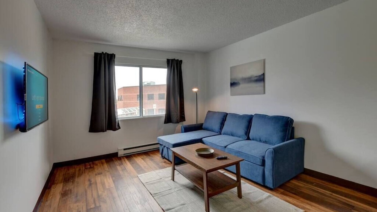 Laval Apartment | Spacious 1 bedroom, with balcony, Laval, all incl