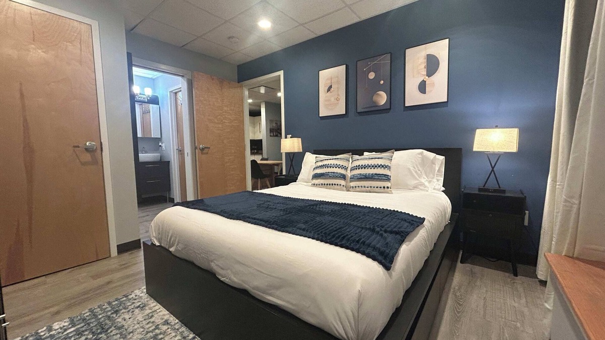 Danbury Apartment | Spacious 1 BR with Kitchen and Living Room