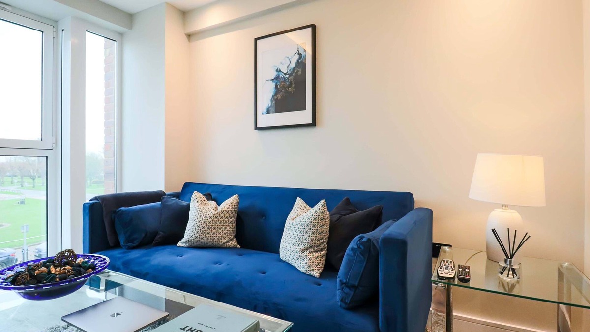 Welwyn Garden City Apartment | Spacious 1 BedroomWelwyn Town Centre - Free Wifi