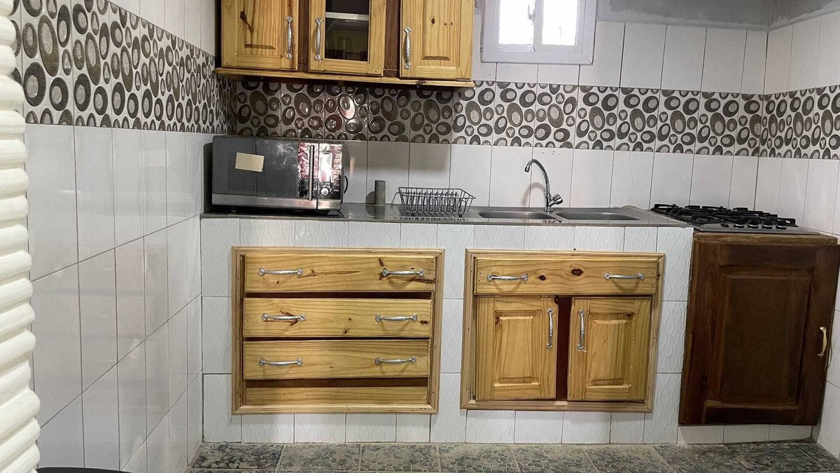 West Coast Division House | Spacious 11-bedroom apartment in marvelous Kunkajan-Jataya with AC, WiFi