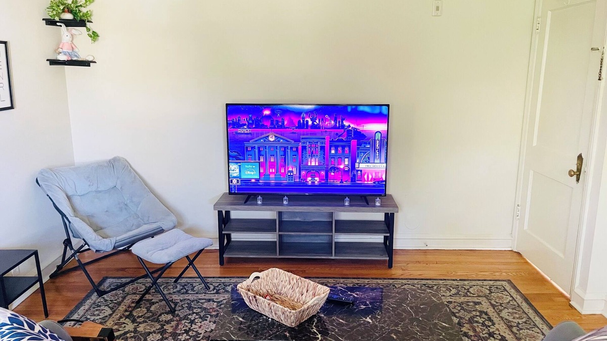 Cheltenham Apartment | Spacious 1BR Near Philly | Quiet, Comfy, Free Parking, Text us for Discount