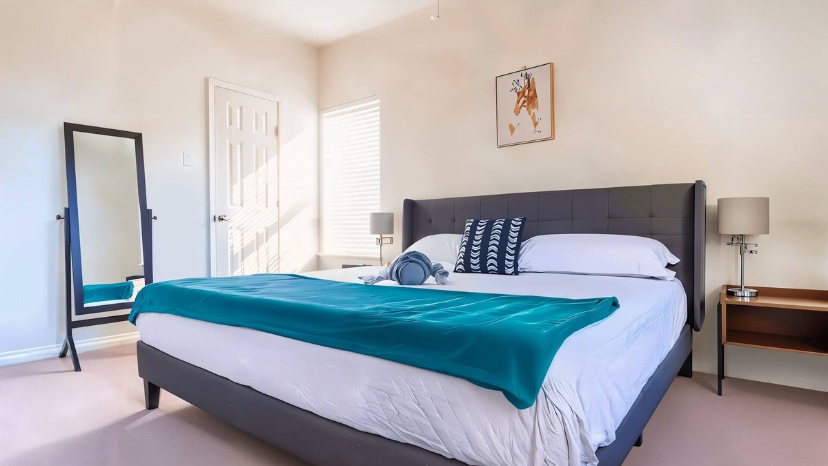 Irving Apartment | Spacious 1BR King Suite | Pool, Gym Access & Free Parking