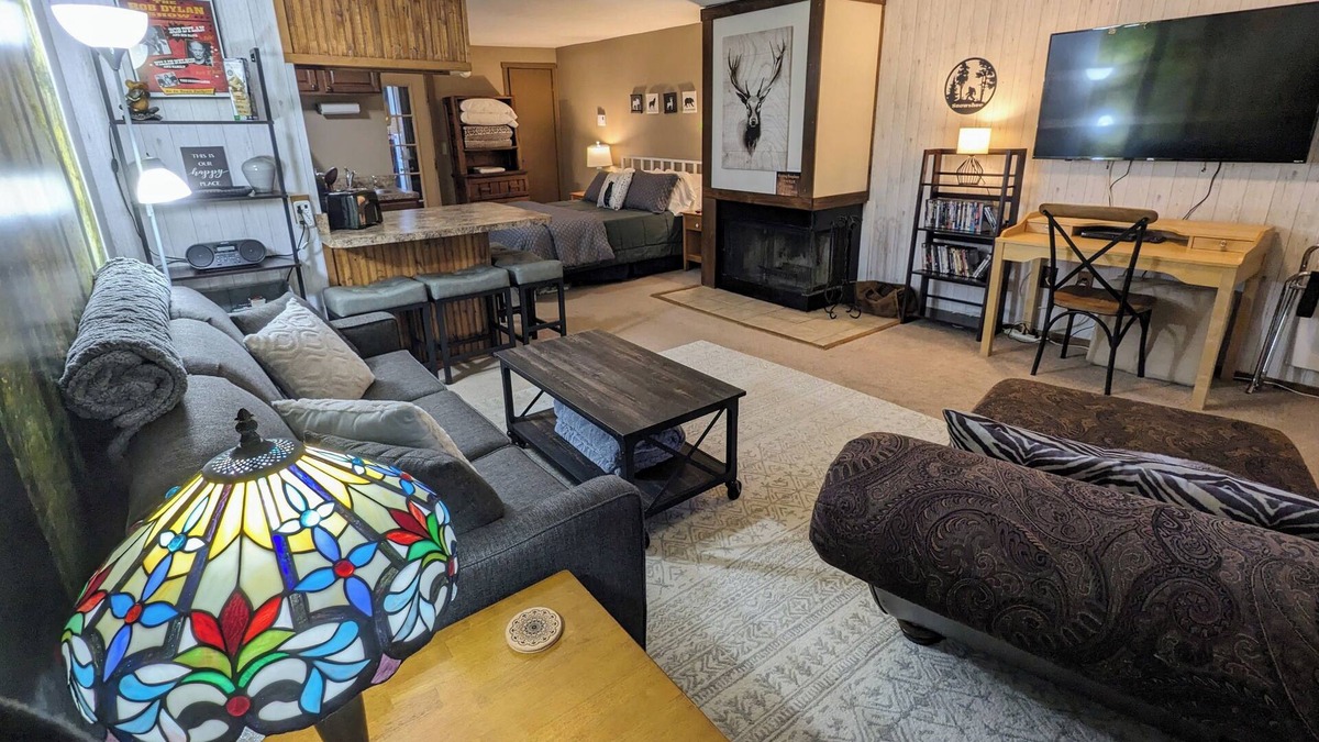 Snowshoe Condo | SPACIOUS 1st Flr Studio 3 min Walk 2 Slopes, Bike-friendly, Ridgewood #52