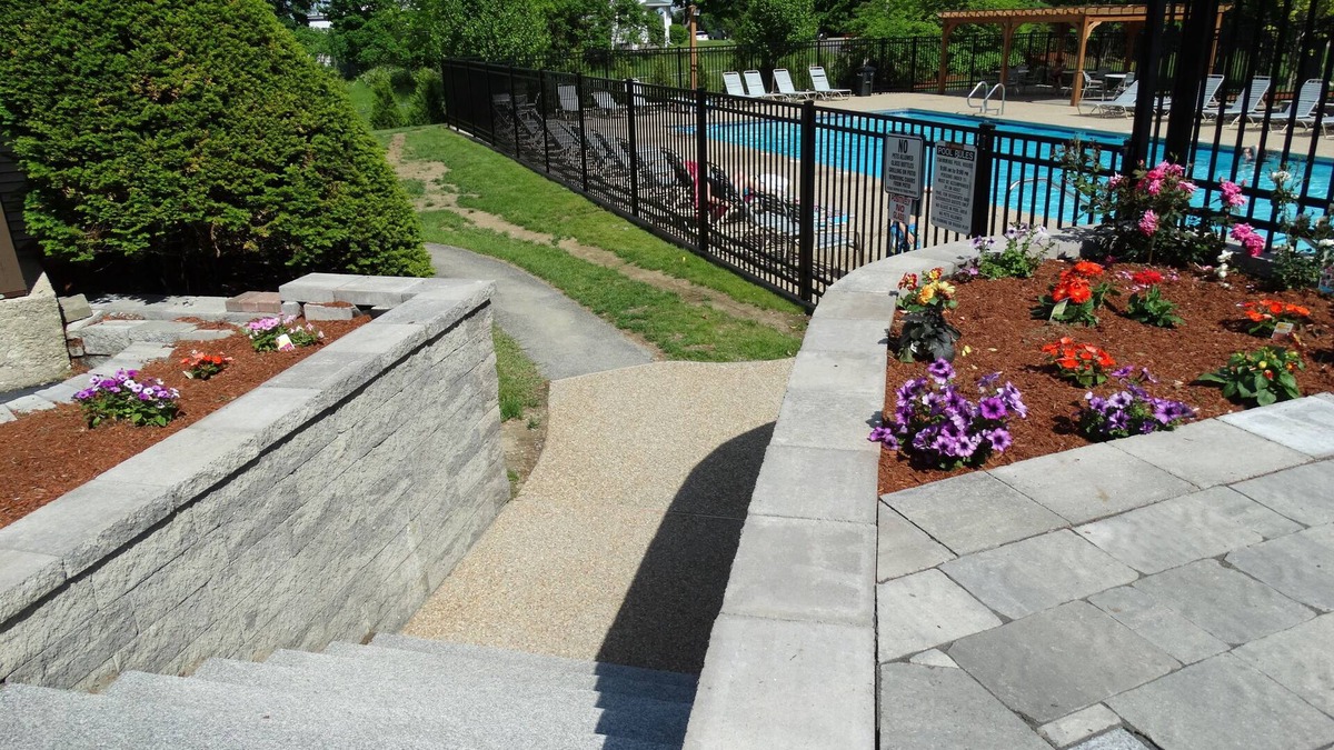 Weirs Beach Condo | Spacious 2 BDR/2BA Weirs Beach Condo