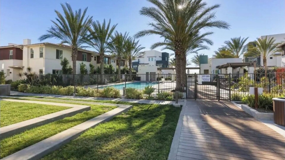 Otay Ranch House | Spacious 2 bed/2.5 bath Townhome in Otay Ranch, Chula Vista
