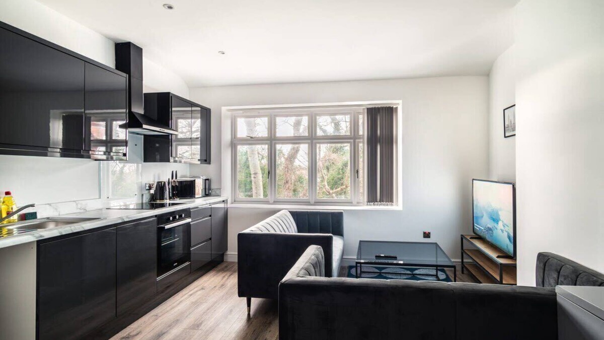Crosby Apartment | Spacious 2 Bed Apartment in Waterloo, Liverpool