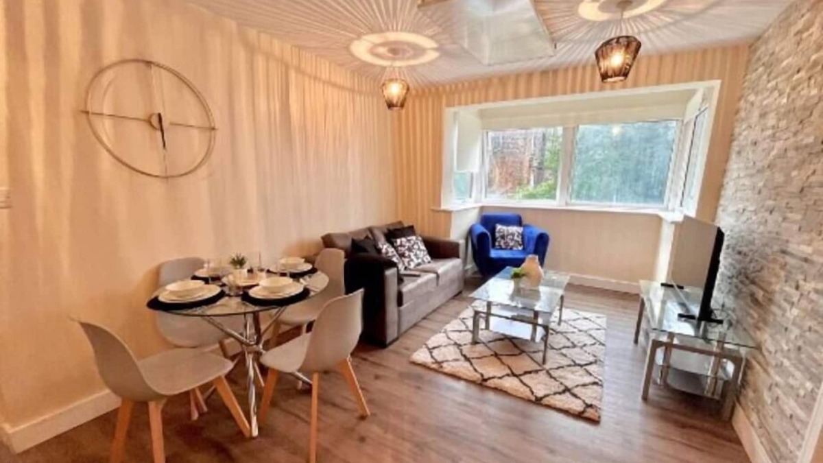 Rotherham Condo | Spacious 2 bedroom Catterick Flat | Free Parking