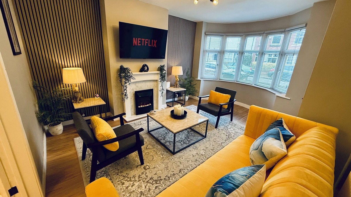 Wyken House | Spacious 2-bed House - Hosted by Hutch Lifestyle