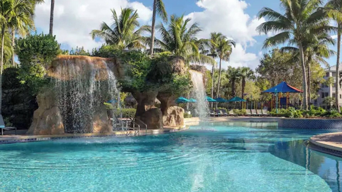 Bonita Springs Resort | Spacious 2-bedroom resort condo in Bonita Springs with private island access