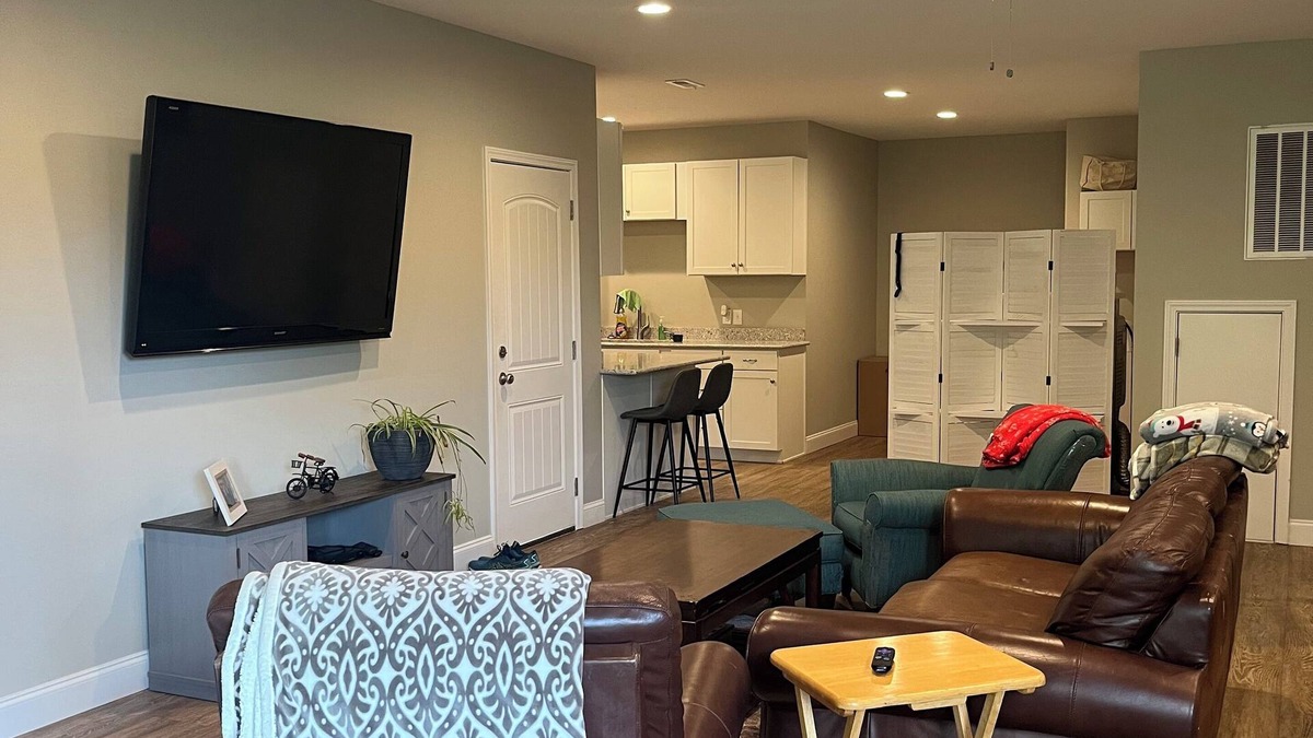 Anderson Apartment | Spacious 2-bedroom apartment near Clemson University and Lake Hartwell.