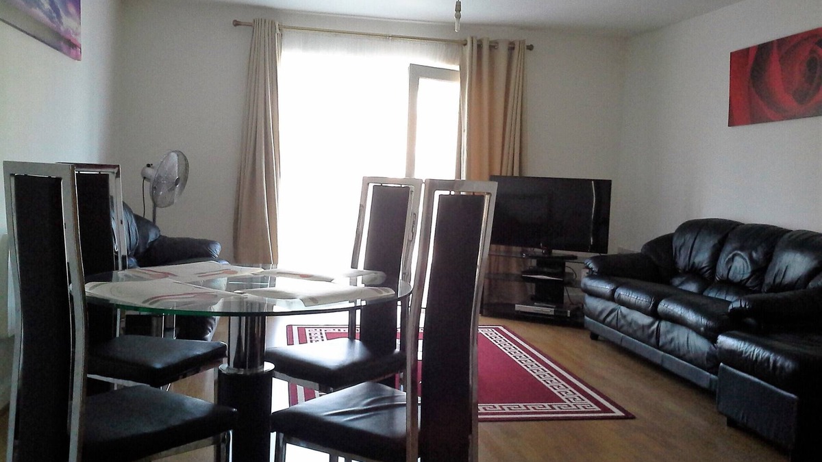 Leytonstone Apartment | SPACIOUS 2 BEDROOM APARTMENT,SLEEPS 6