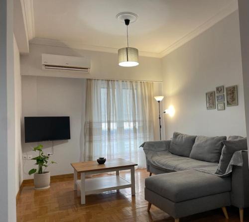 Pangrati Apartment | Spacious 2-Bedroom Apartment - 10 minutes from Kallimarmaro
