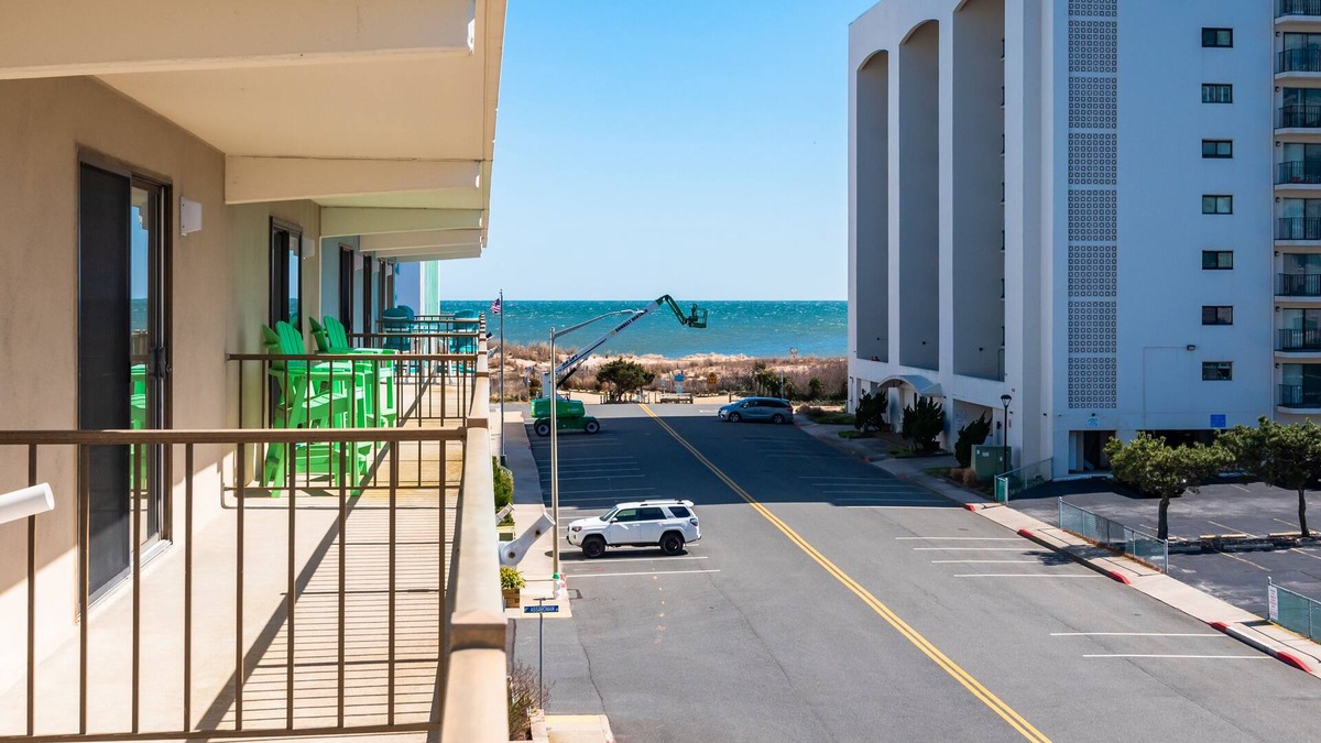 Montego Bay Condo | Spacious 2 Bedroom Condo
