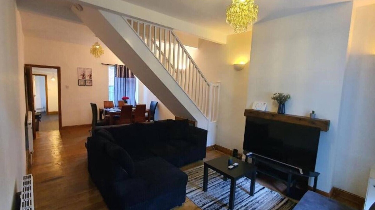 Erdington House | Spacious 2 Bedroom Home in Birmingham
