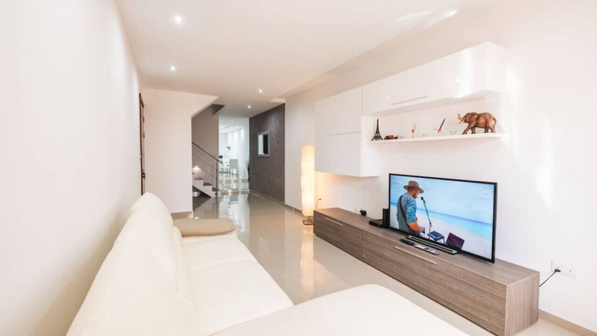 Kalkara Apartment | Spacious 2 bedroom apartment
