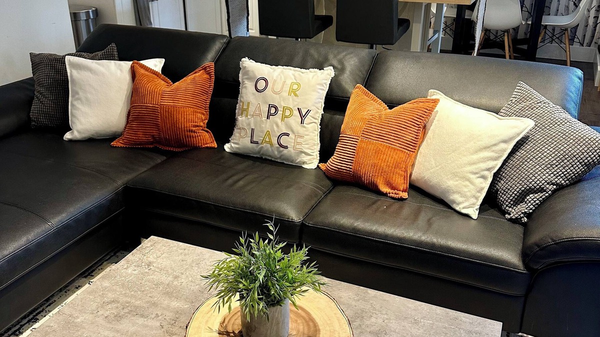Squamish House | Spacious 2-bedroom Squamish retreat. Pet friendly!