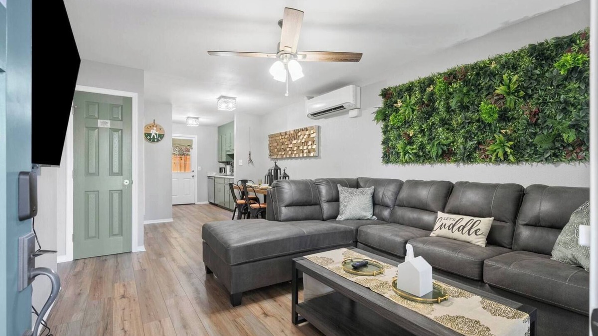 Northeast Pensacola House | Spacious 2 bedroom townhouse completely remodeled with all the amenities