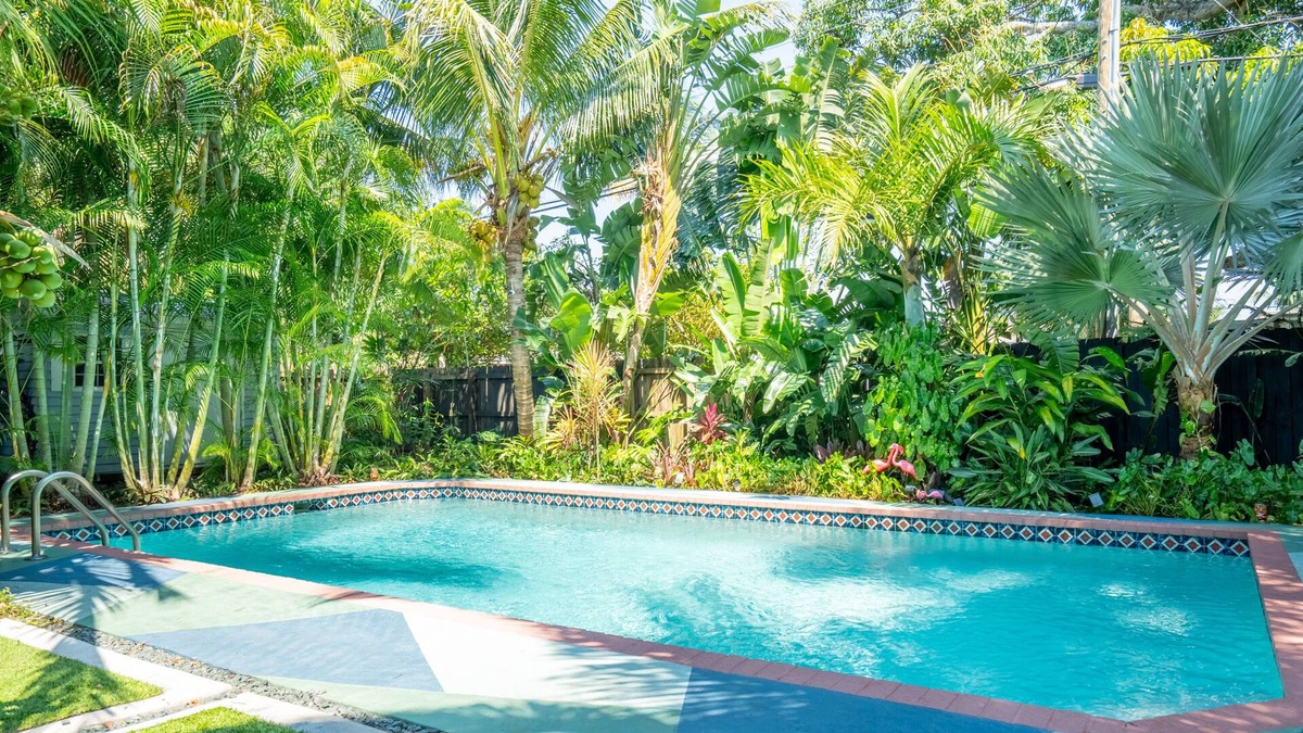 Margate House | Spacious 2 bedroom Tropical Paradise Home with Pool near Fort Lauderdale