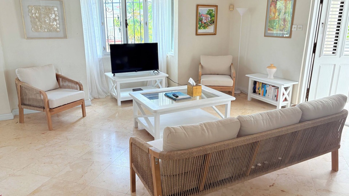 Folkestone Condo | Spacious 2 Bedroom Villa with pool, on the West Coast, St James