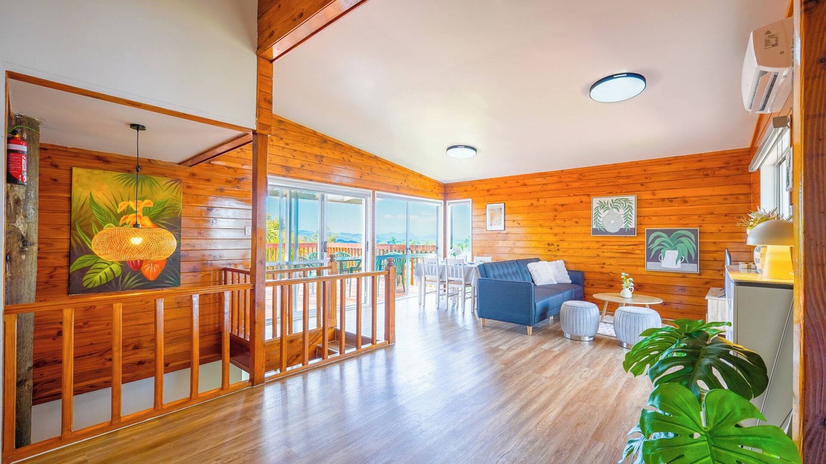 Whangarei House | Spacious 2-Bedroom with Stunning Balcony Views (Shared Amentities)
