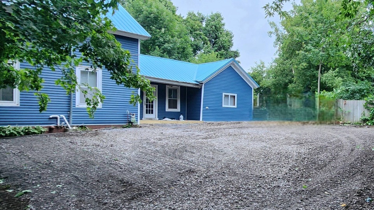 Canton Apartment | Spacious 2-bedroom with AC and WiFi in charming Canton near SLU and SUNY CANTON