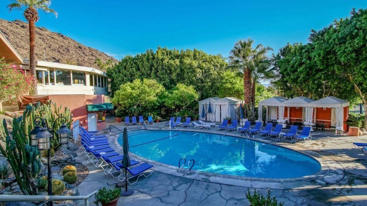 Historic Tennis Club Condo | Spacious 2 BR Condo w/Patio | Pools + Spa Access