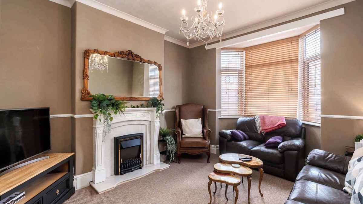 Barton-upon-Humber House | Spacious 2 Bedroom Home in Barton-upon-Humber