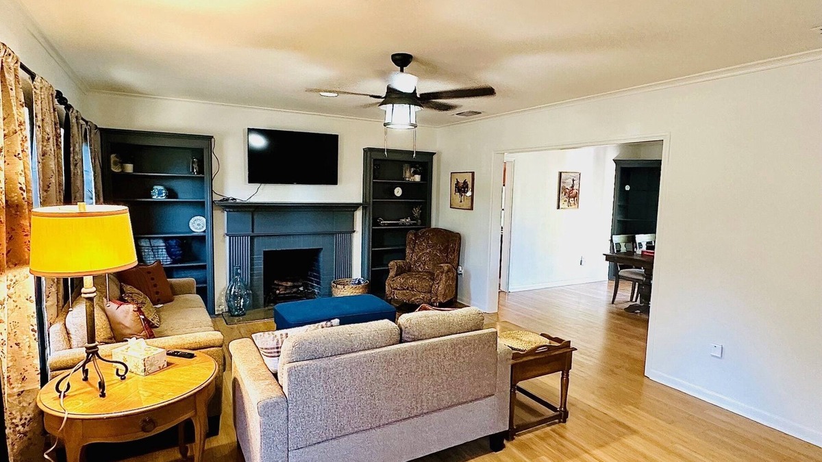 San Angelo House | Spacious 2 Master Suites On Live Oak Street