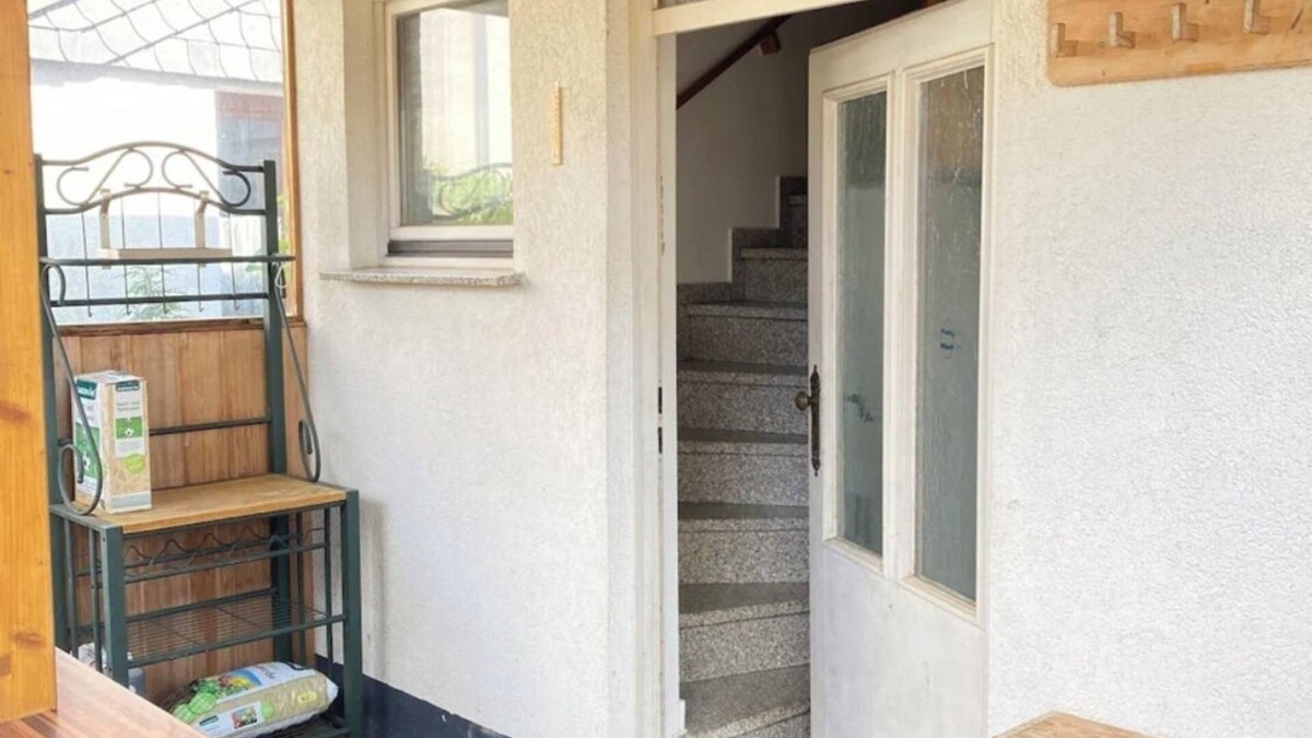 Leverkusen Apartment | Spacious 2-room apartment with kitchen and bathroom