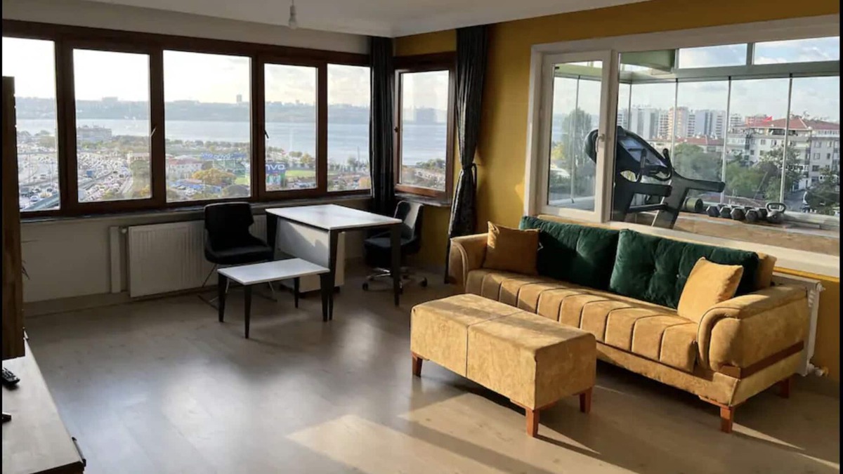 Kucukcekmece Apartment | Spacious 2bd, 2 luxury bathroom, Marmara Sea & Lake View