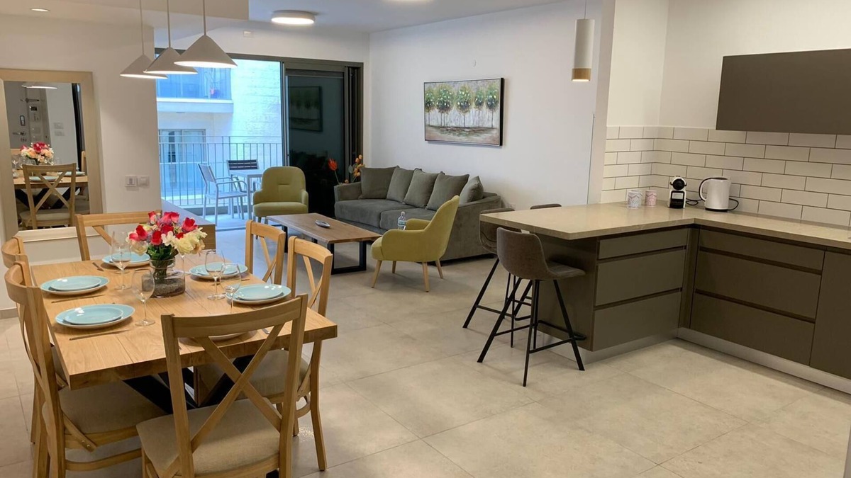 Jerusalem City Centre Apartment | Spacious 2bdrs, Fully Furnished, In heart of Jerusalem.