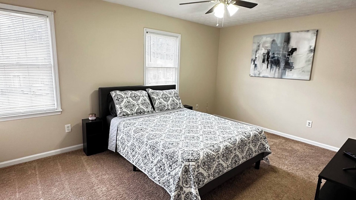 Norcross House | Spacious 2BR/2BA Retreat with Fast WiFi – Your Home Away from Home!