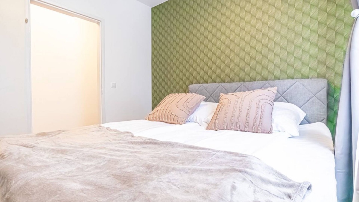 Vienna Apartment | Spacious 2BR and 1LR Apartment, Around Donaustadt