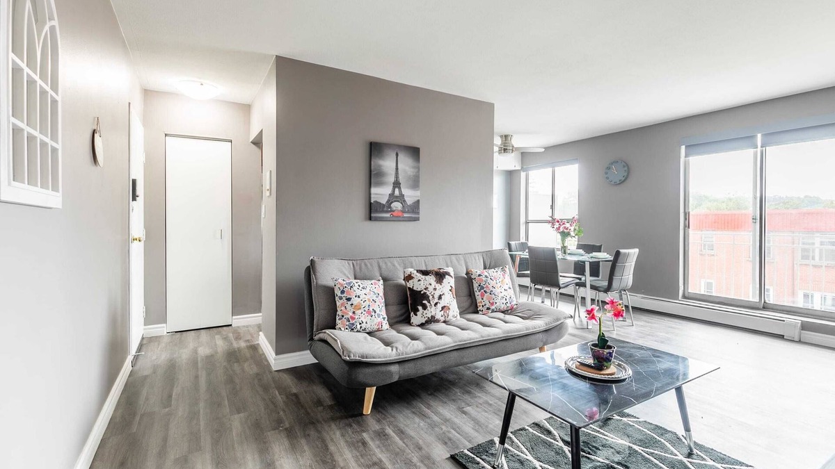 Rosedale Apartment | Spacious 2BR Apartment - Near DT Hamilton!