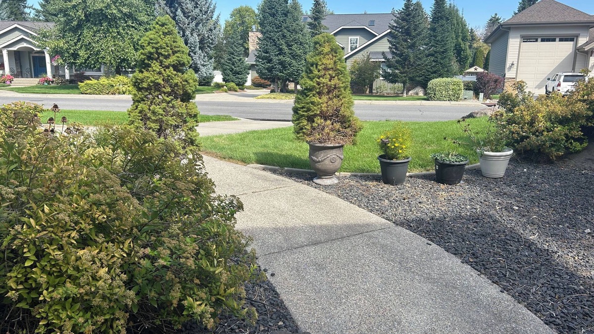 Post Falls Apartment | Spacious 2BR Apt located on Highlands Golf Course in Beautiful Post Falls Idaho.