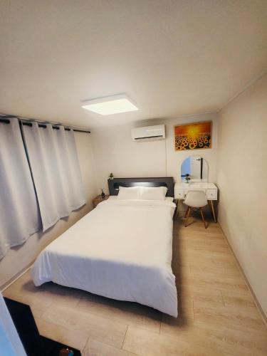 Gwanghui-dong Villa | Spacious 2BR by DDP Station Perfect for Families & Friends Walk to Seoul Attractions