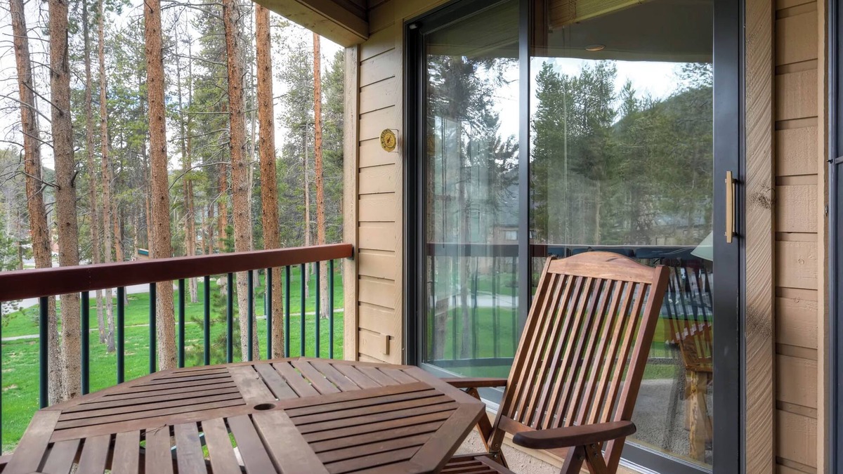 Keystone House | Spacious 2Br Condo in Sleeps up to 6. by RedAwning