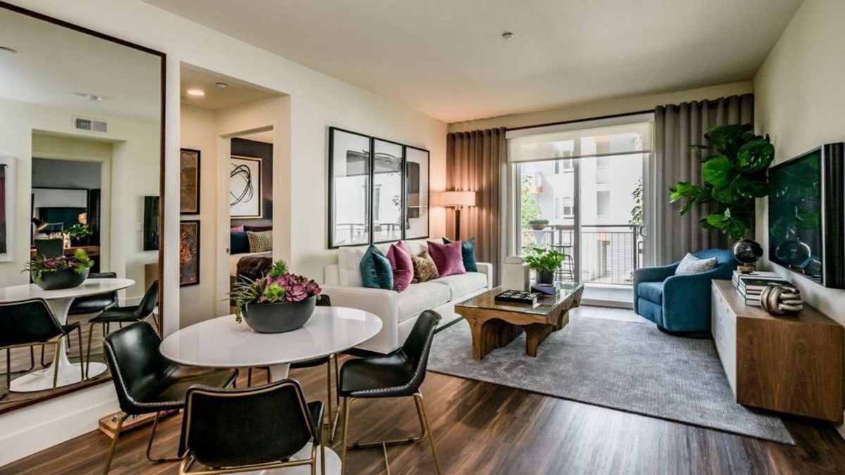 Heritage District Condo | Spacious 2BR Condo in Flats at Cityline
