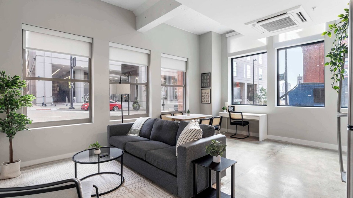 Downtown Cincinnati Apartment | Spacious 2BR CozySuites | OTR Downtown #06