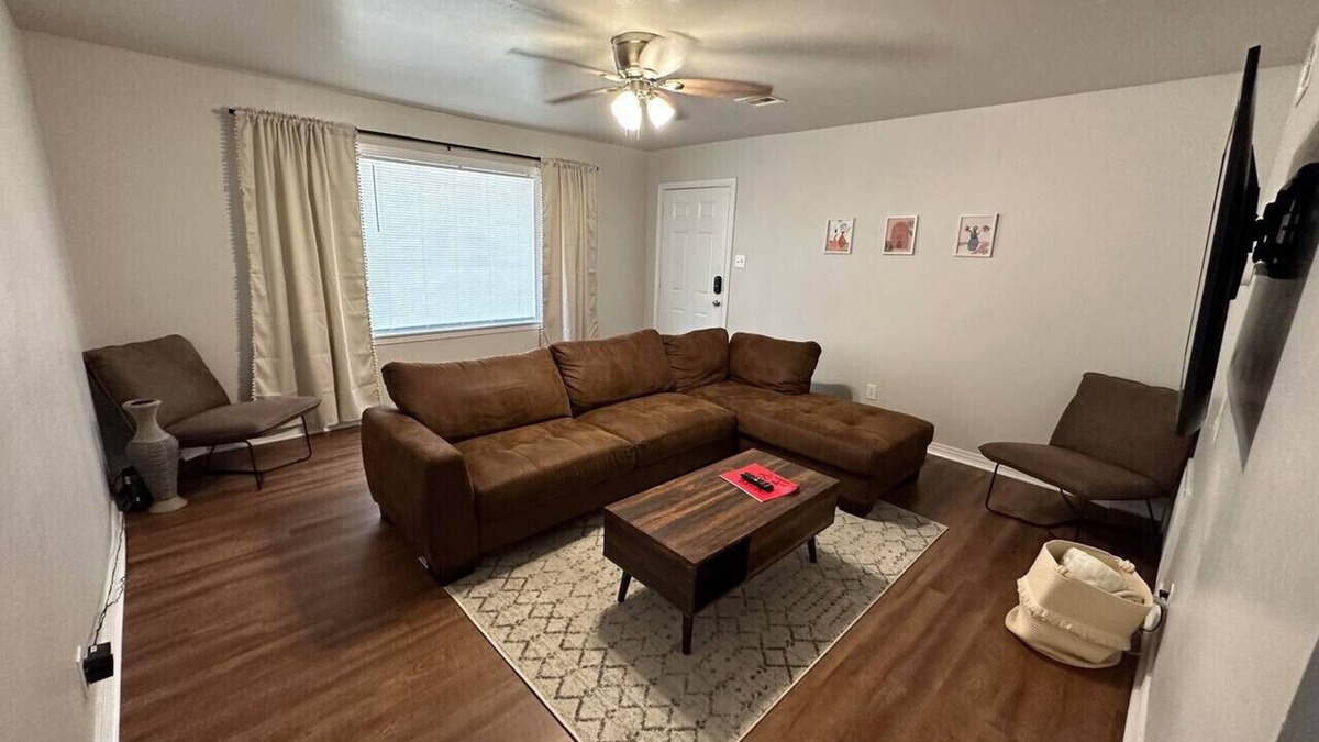 Temple Apartment | Spacious 2BR Duplex | Near Baylor Scott & White