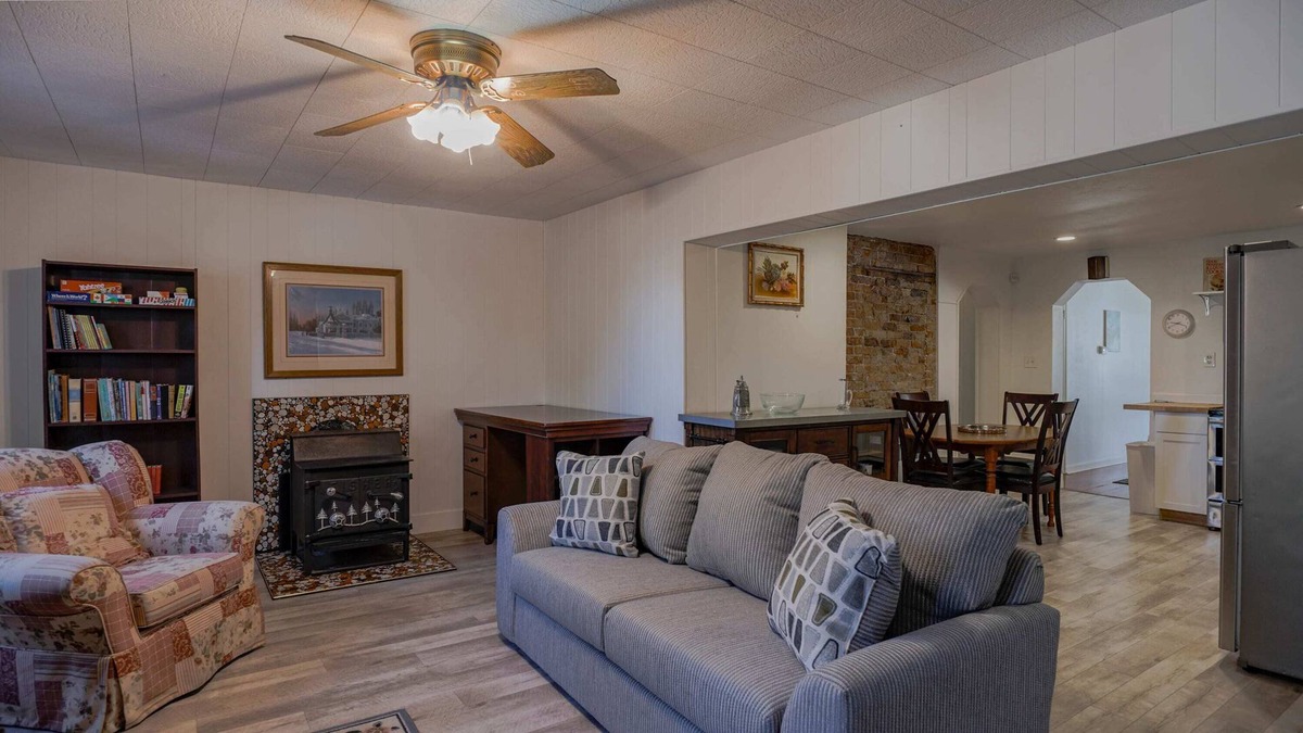 Spanish Fork House | Spacious 2BR Home with Mountain View and Piano!