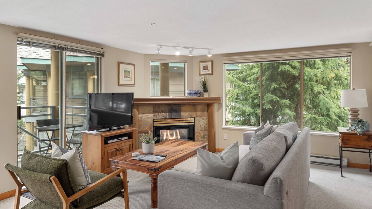 Village North House | Spacious 2BR | Steps from Village | Free Parking | Managed By Aloha Whistler