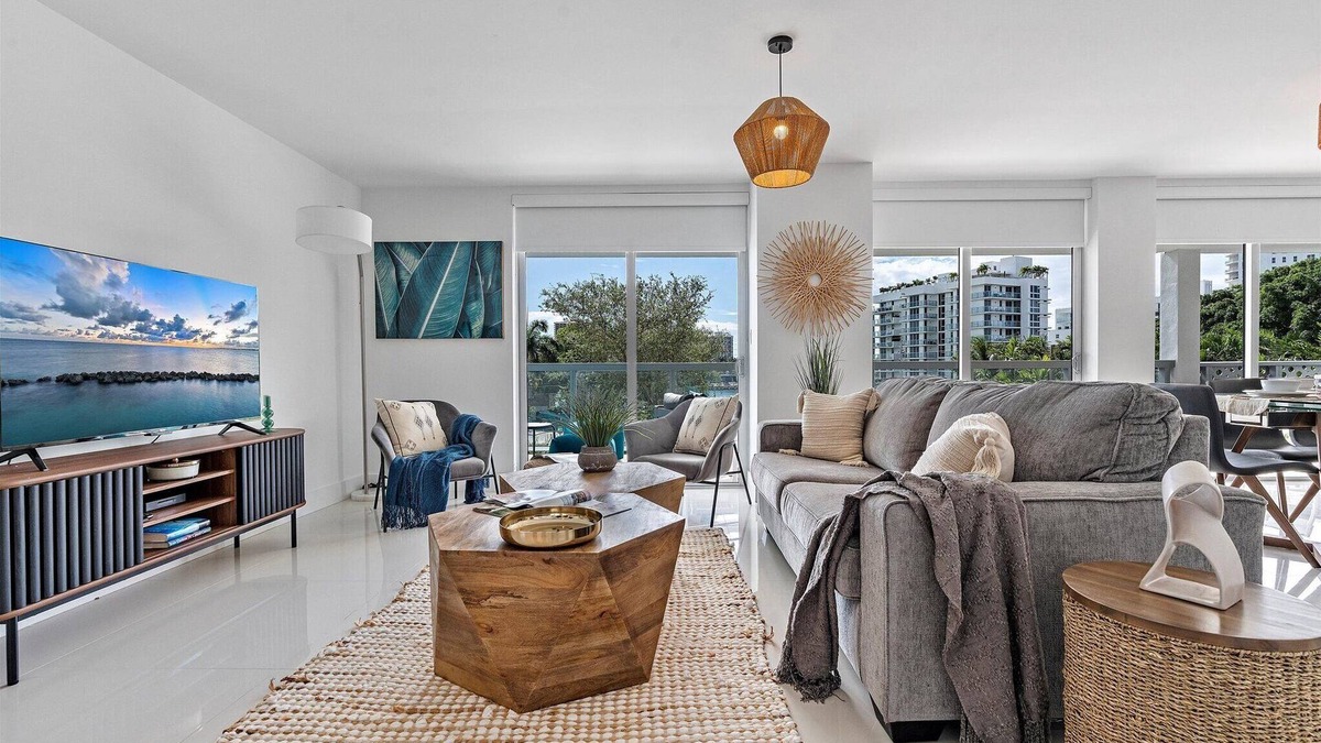 Bay Harbor Islands Apartment | Spacious 2BR, 2.5BA Apartment | Bay Harbor Islands Family-Friendly Stay