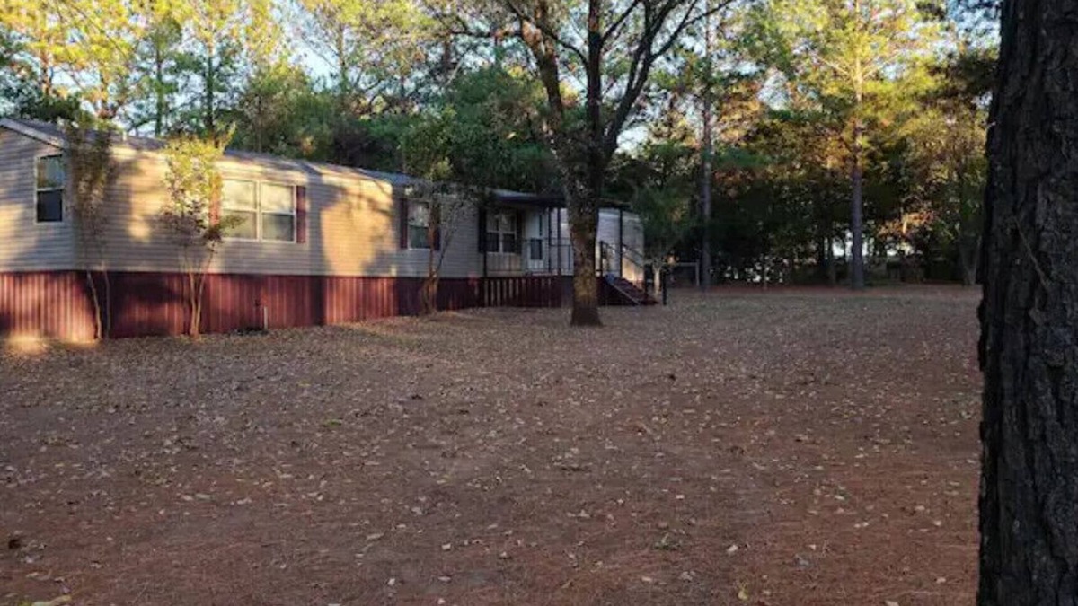 Longtown House | Spacious 3 BD/2 BA home close to 69 and 9A Hwy