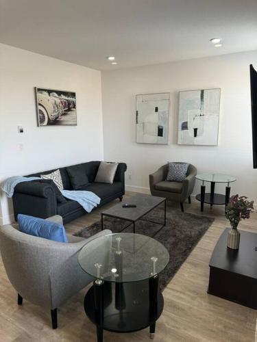 Regina Apartment | Spacious 3 bed 2 bath with attached garage