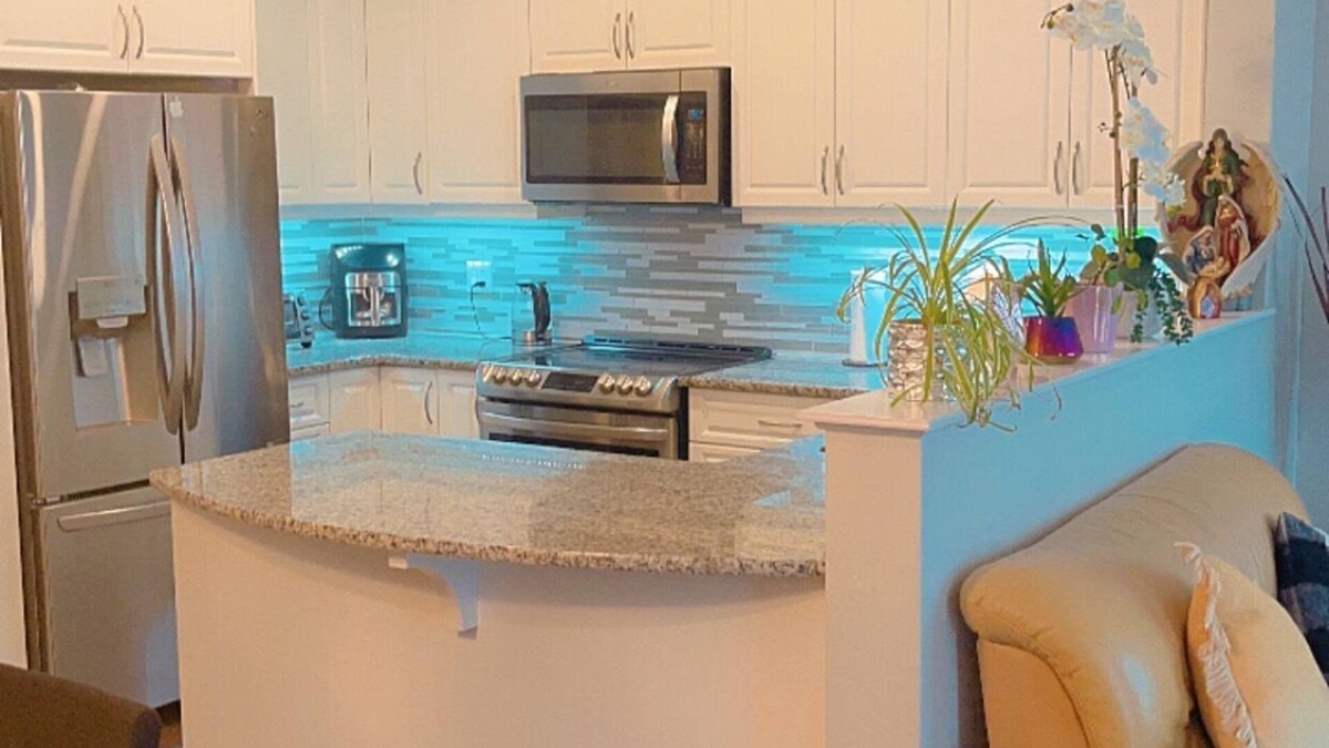 Leitrim House | Spacious 3 bed and 2.5 bathroom townhouse near the airport amazing for relaxing.