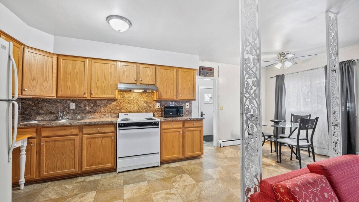 Riverview Apartment | Spacious 3-bed Suite in Browntown, Near Dining & Fun
