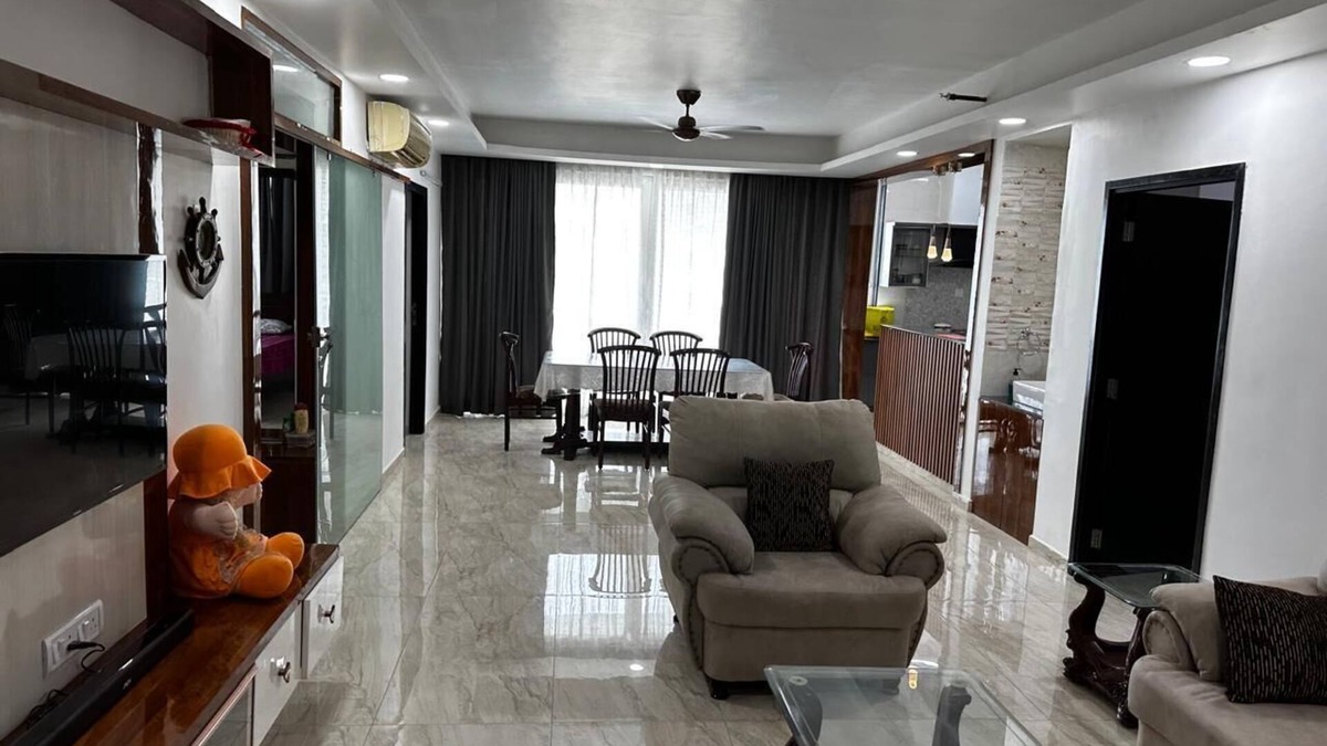 Hyderabad Apartment | Spacious 3-bedroom apartment in enchanting Hyderabad with WiFi, AC