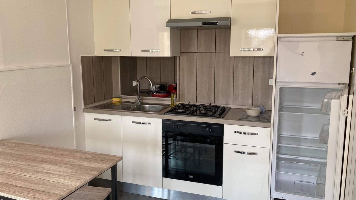 Longwy Apartment | Spacious 3-bedroom apartment 5 minutes walk to Longwy train station